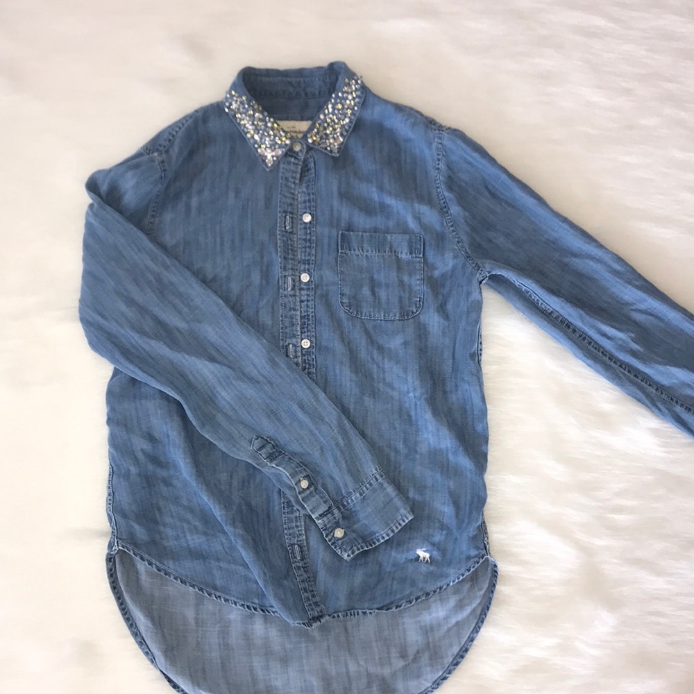 JEAN SHIRT W DECALS